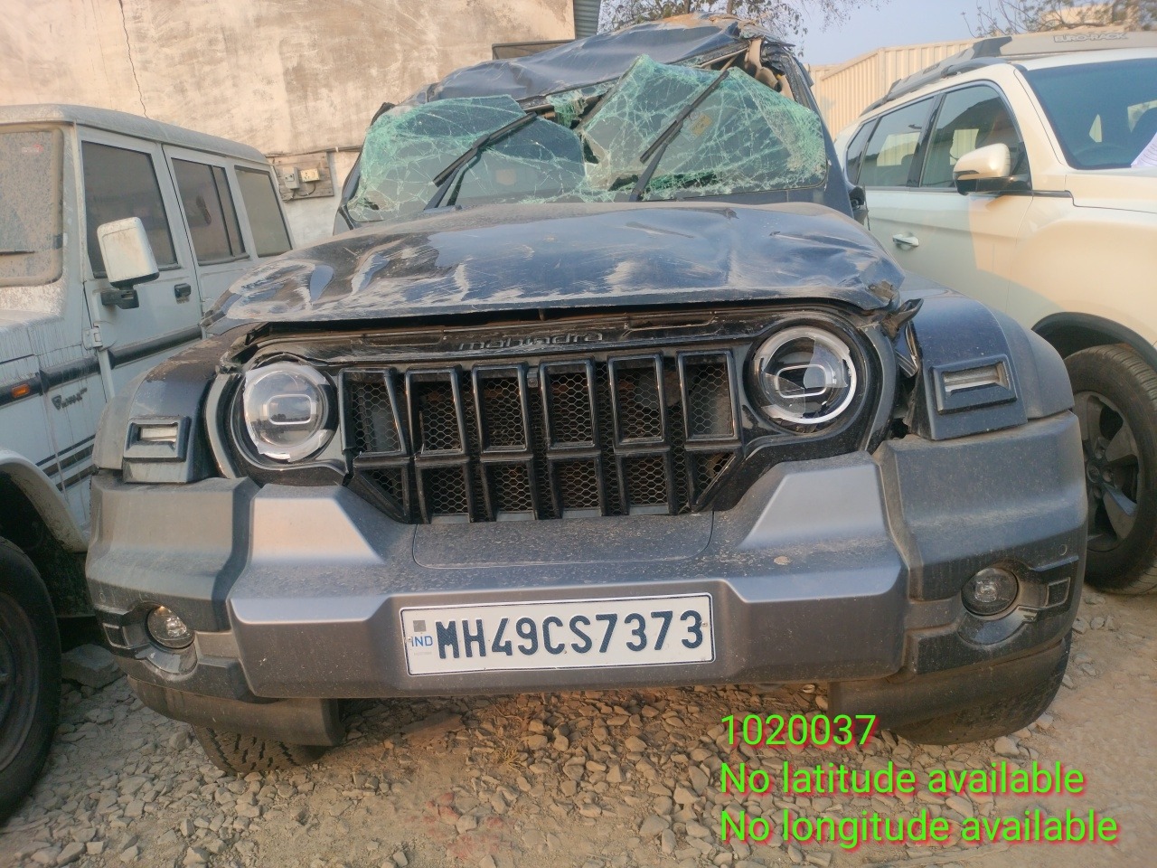 M & M  THAR ROXX AX7 L 2WD